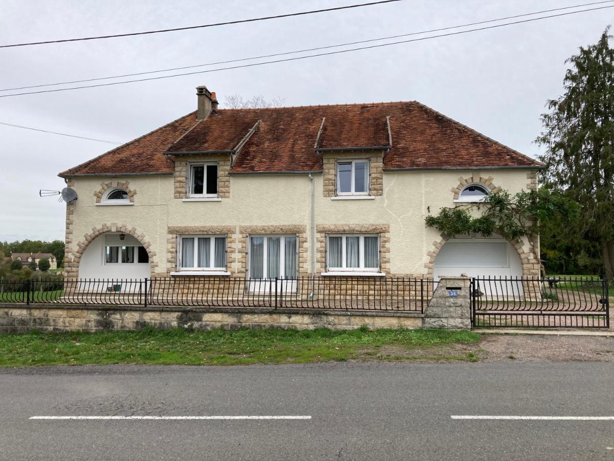 Lac De Lumiere. Relax With Rural Lakeside Living Herry Exterior photo